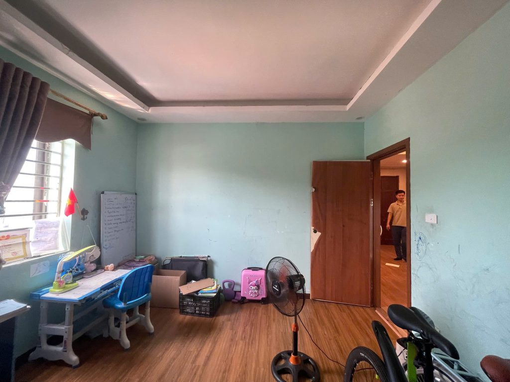 Thực trạng phòng ngủ của bé trai trước khi cải tạo
